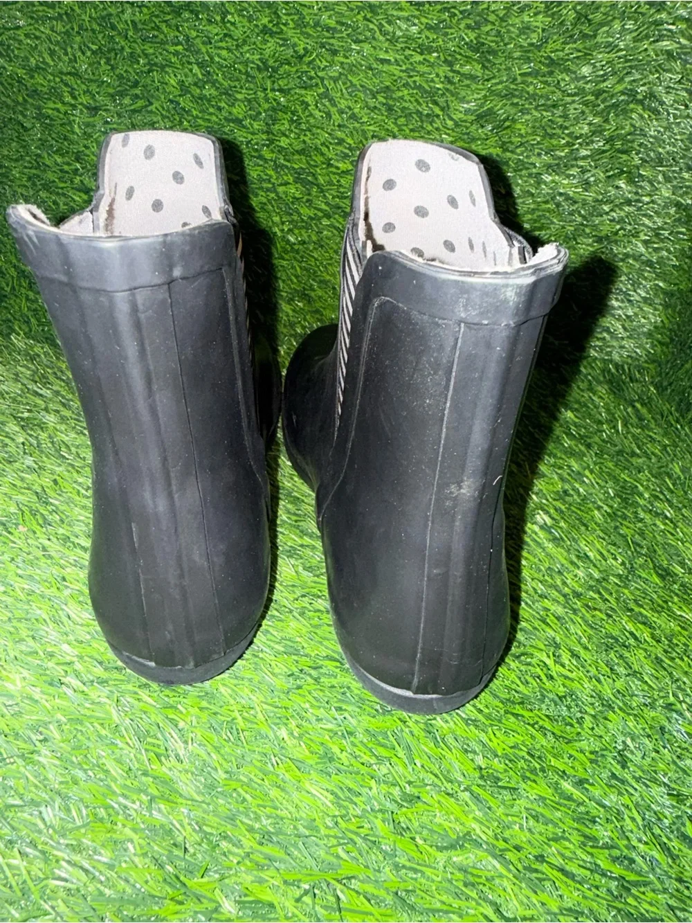 London Fog women’s Black Short pull on  Rain Boots size 9